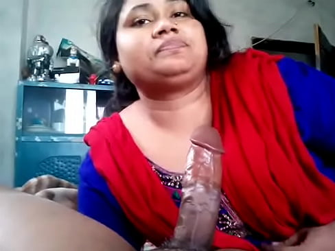 Indian bhabi honey gives blowjob boyfriend