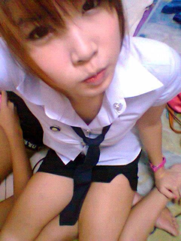 Spider reccomend thai school girl unifrom