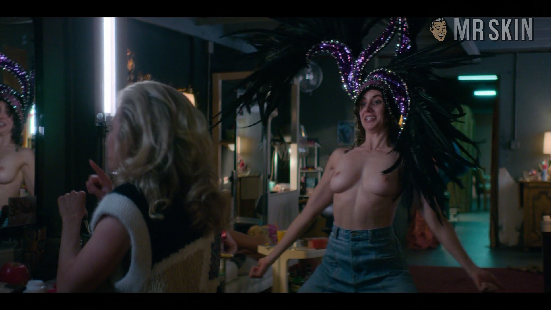 Alison brie glow scene nude scenes