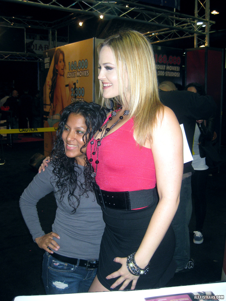 Stopper reccomend exxxotica meet feat queen