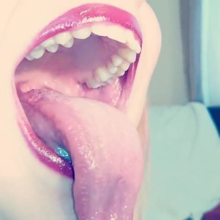 Allanah Long Tongue Uvula Massage Top Porn Photo